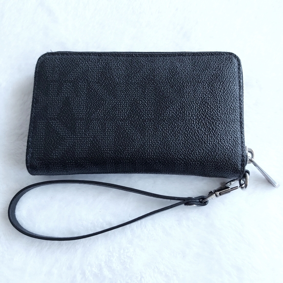 Michael Kors Jet Set Zip around Black Signature Wristlet Wallet - Picture 4 of 15